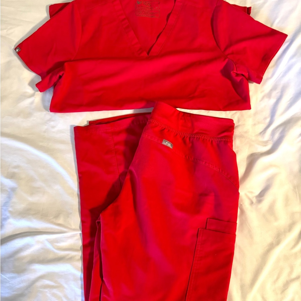 Figs Women's Red Scrub Set
